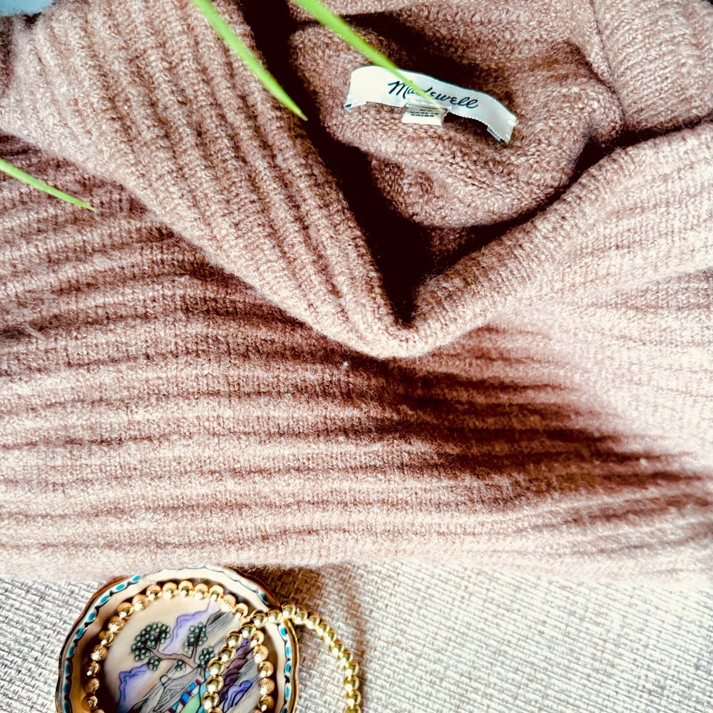 Madewell XS turtle neck sweater- super lightweight brown Mocha color- fits big